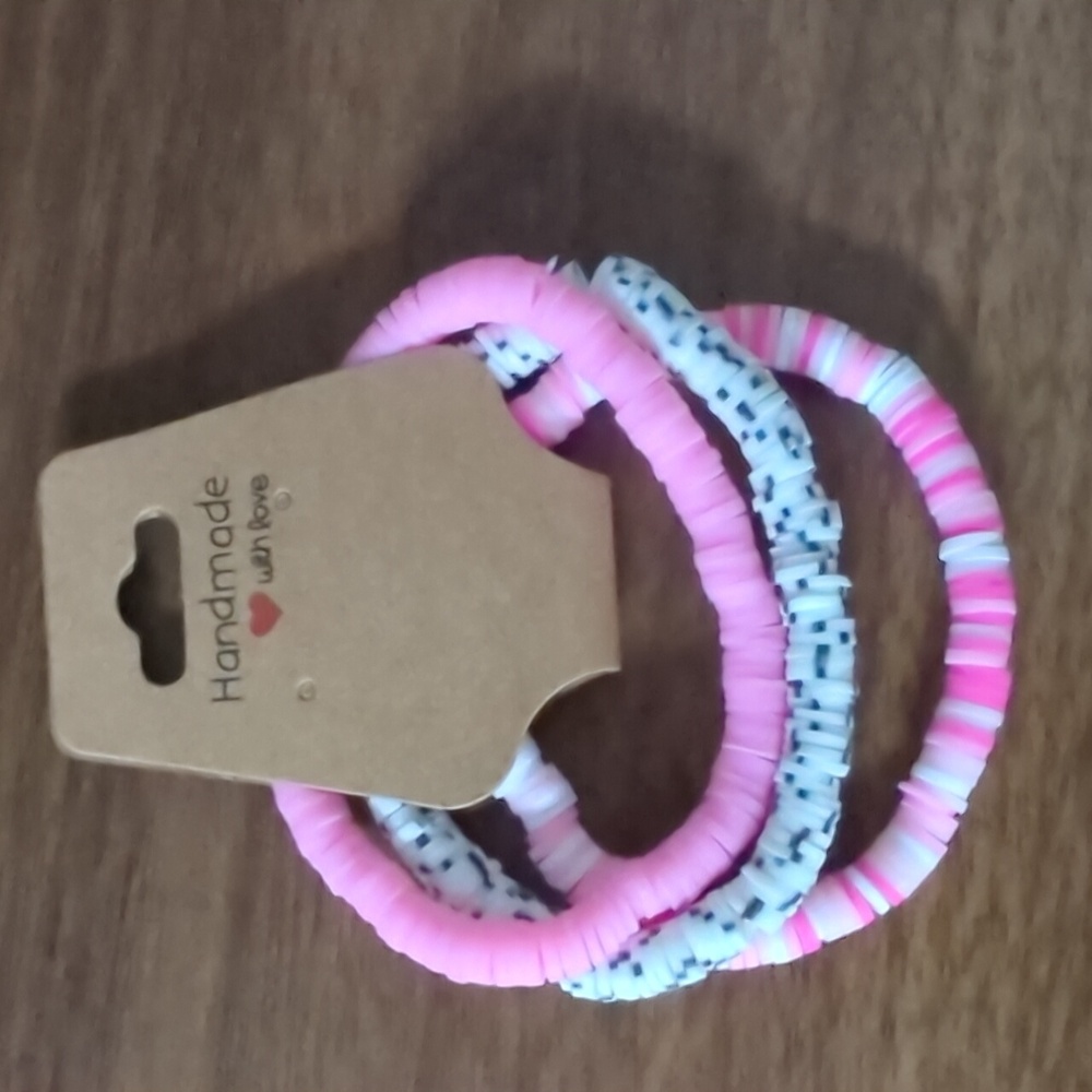 Kayla's Favorite - 3pc Clay Bracelets - Picture 6 of 7